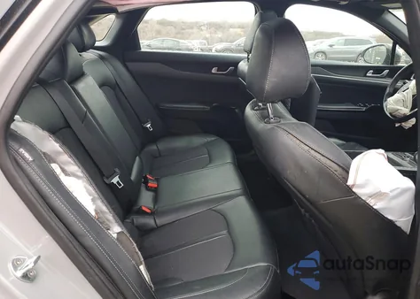 2022 Kia K5 Gt-Line z USA, uszkodzony, nr VIN 5XXG64J2XNG110760